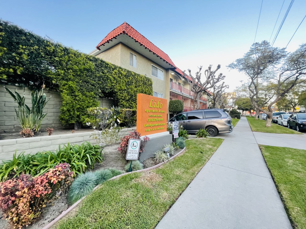 10535 Rose Avenue Image 2