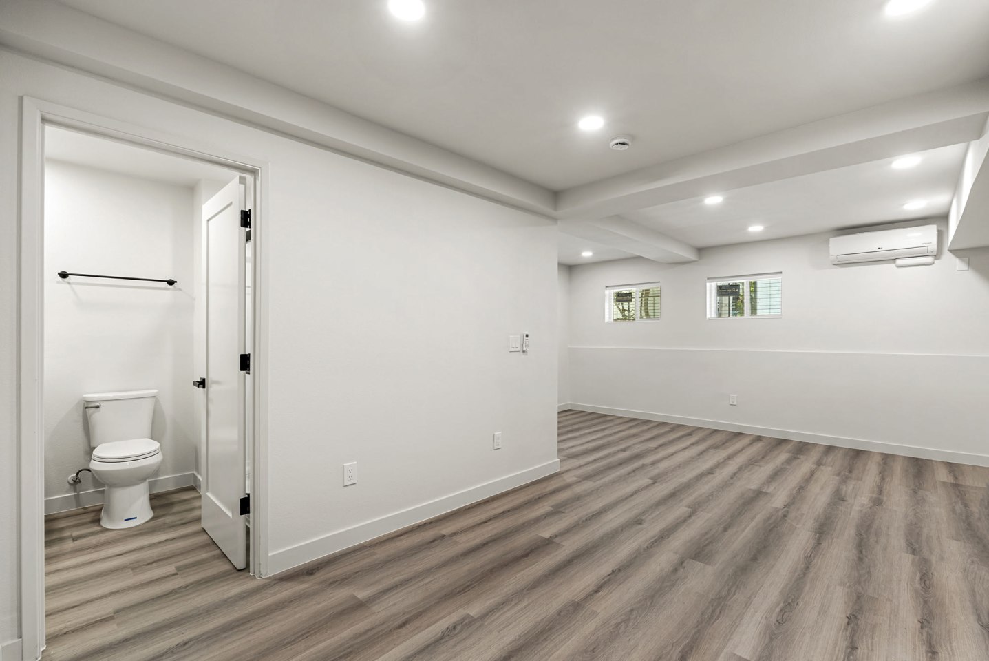 Westside Terrace Image 32