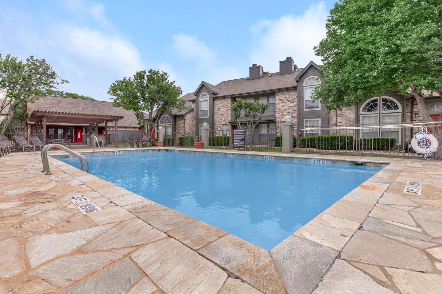 Plano Park Townhomes Image 14