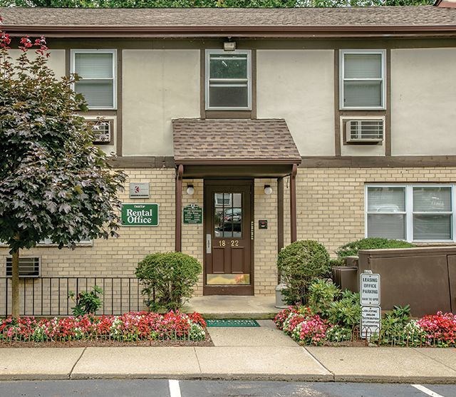 Treetop Apartments Image 2