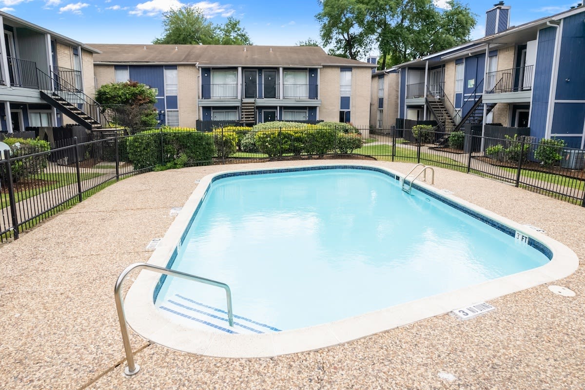Pine Creek Apartments Image 11