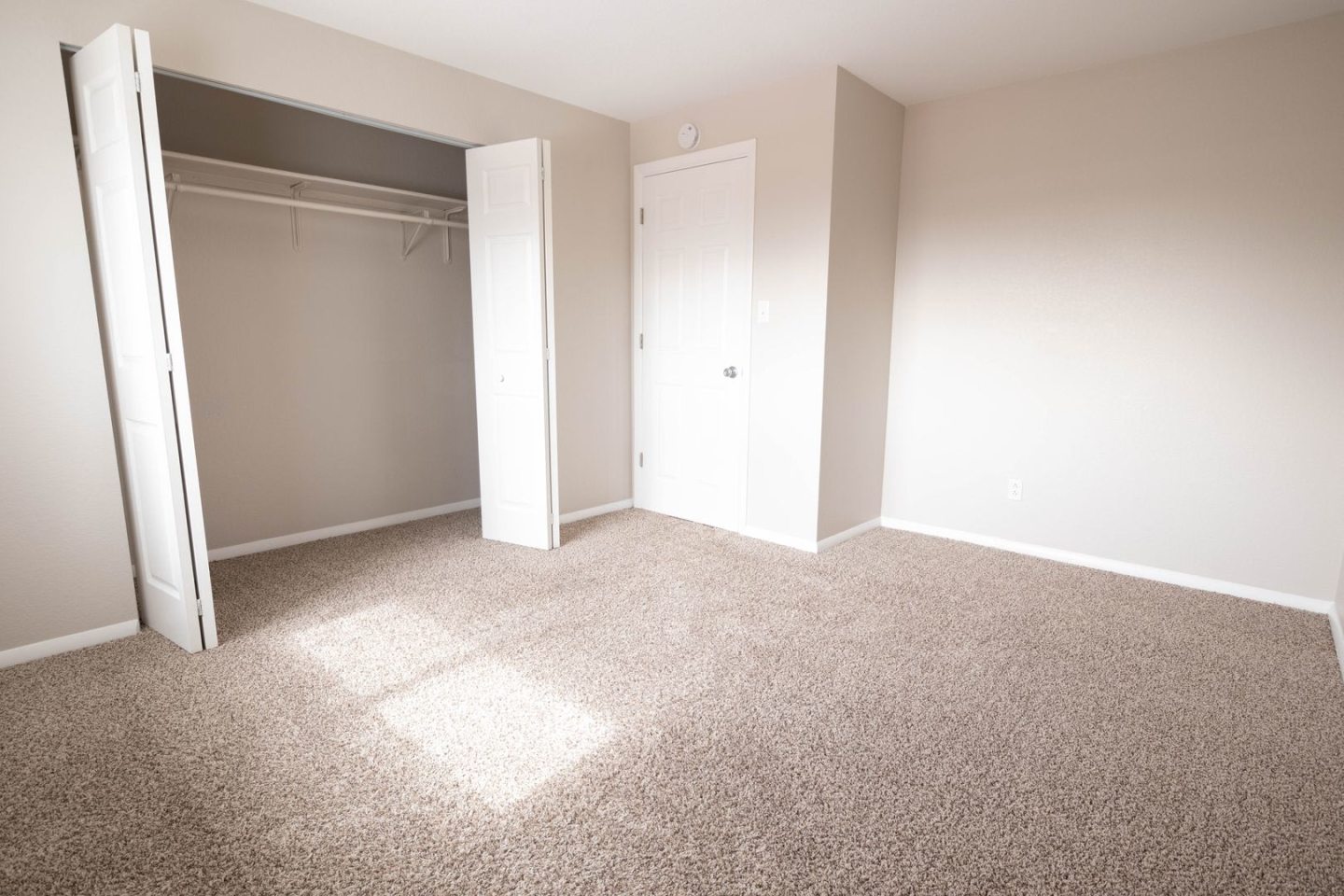Lamar Village Apartments Image 17
