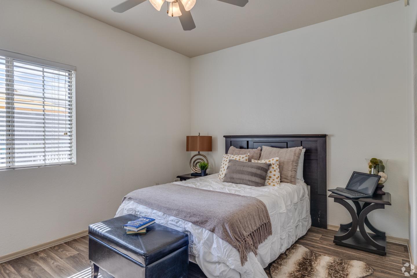 Del Mar Apartments Image 8