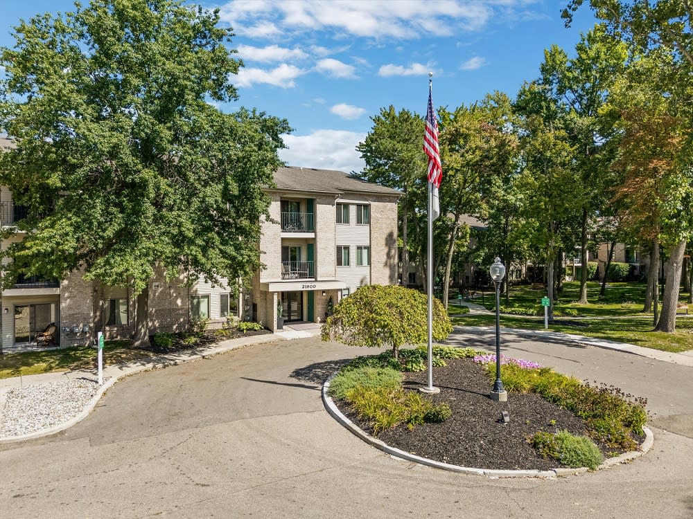 Farmington Oaks Image 1