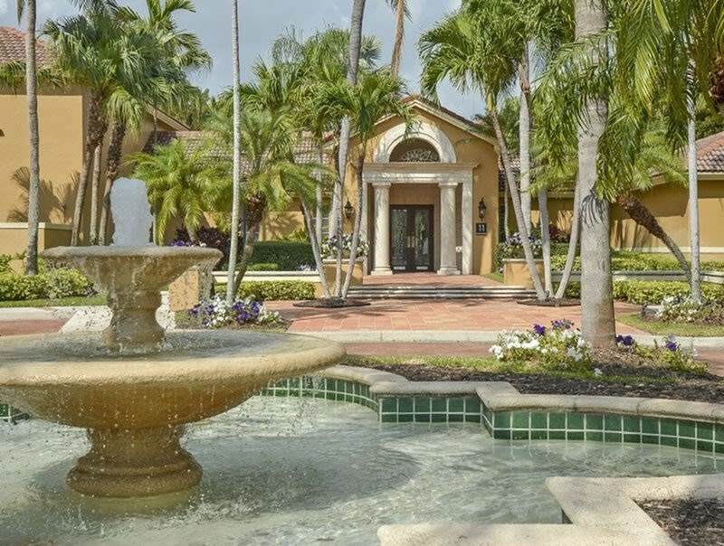 Quiet Waters Apartment Homes Image 11