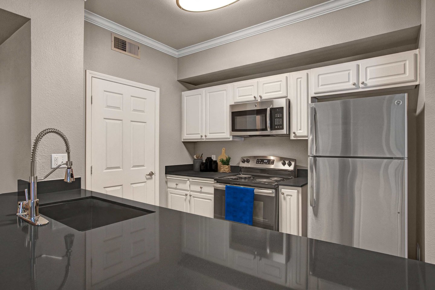 Broadleaf Apartments Image 75