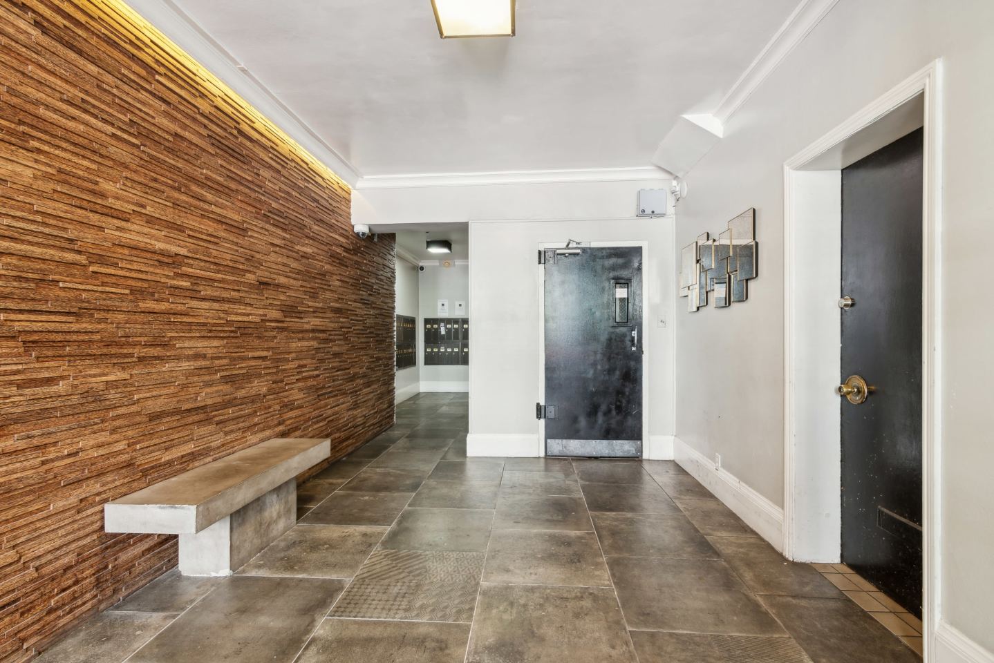 685 Geary Image 11
