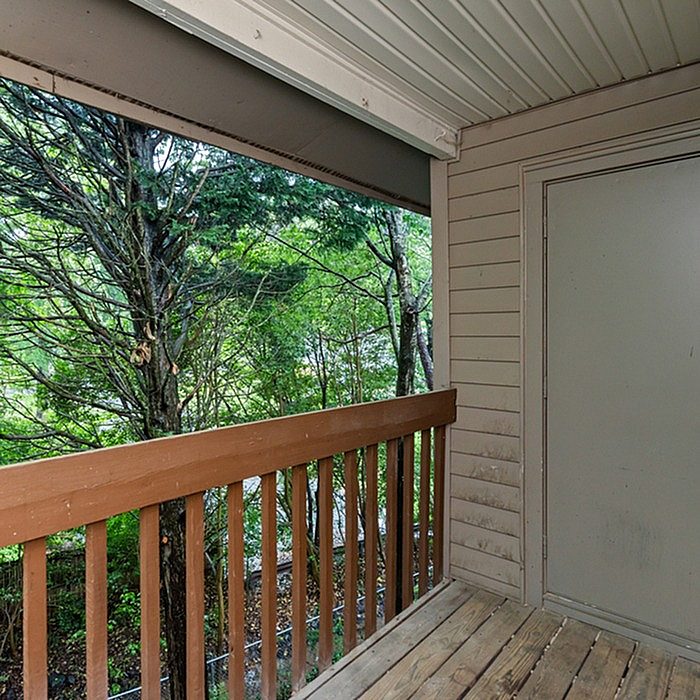 Parkwood Apartment Homes Image 12