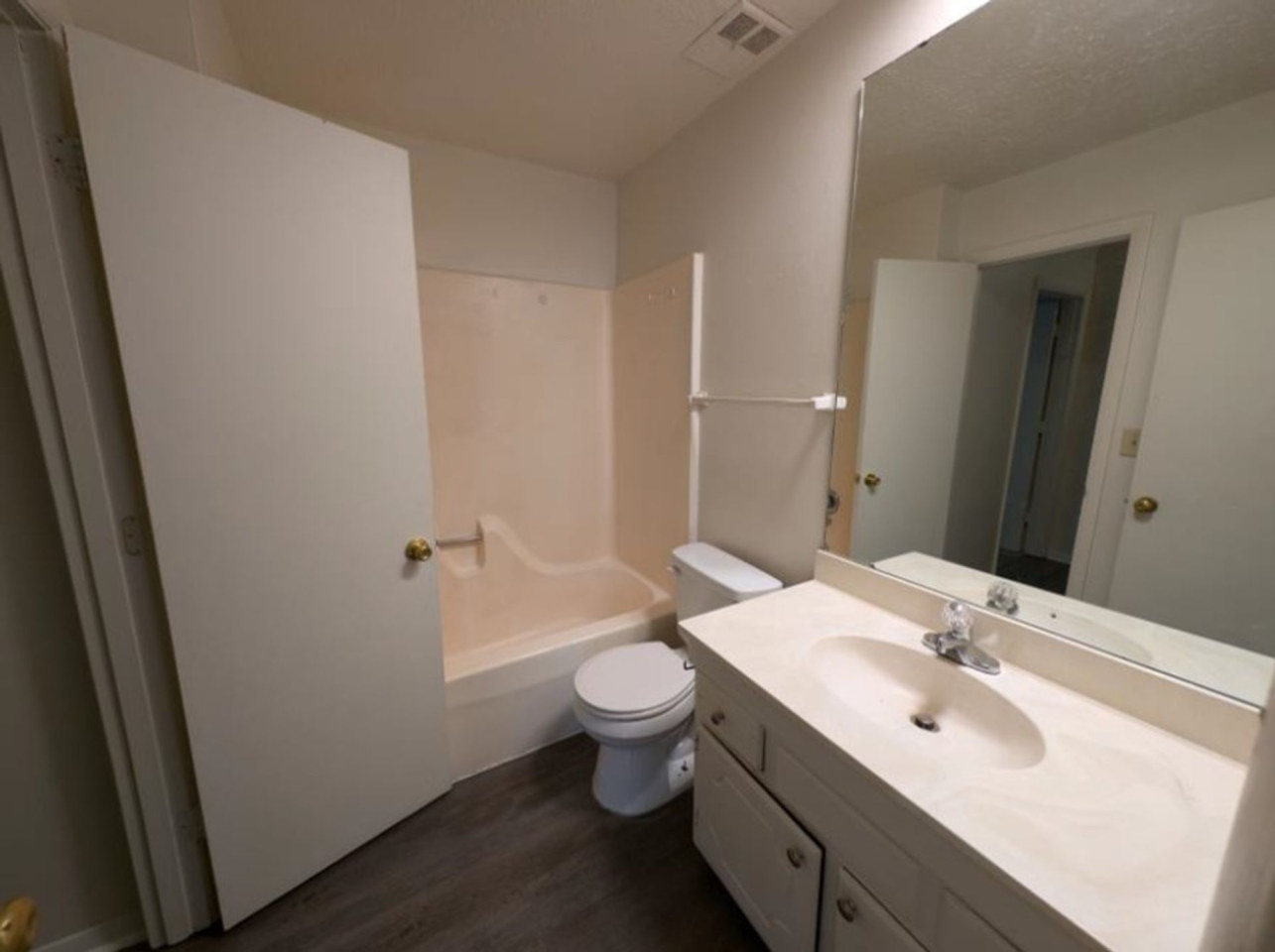 Canterbury Townhomes Image 13