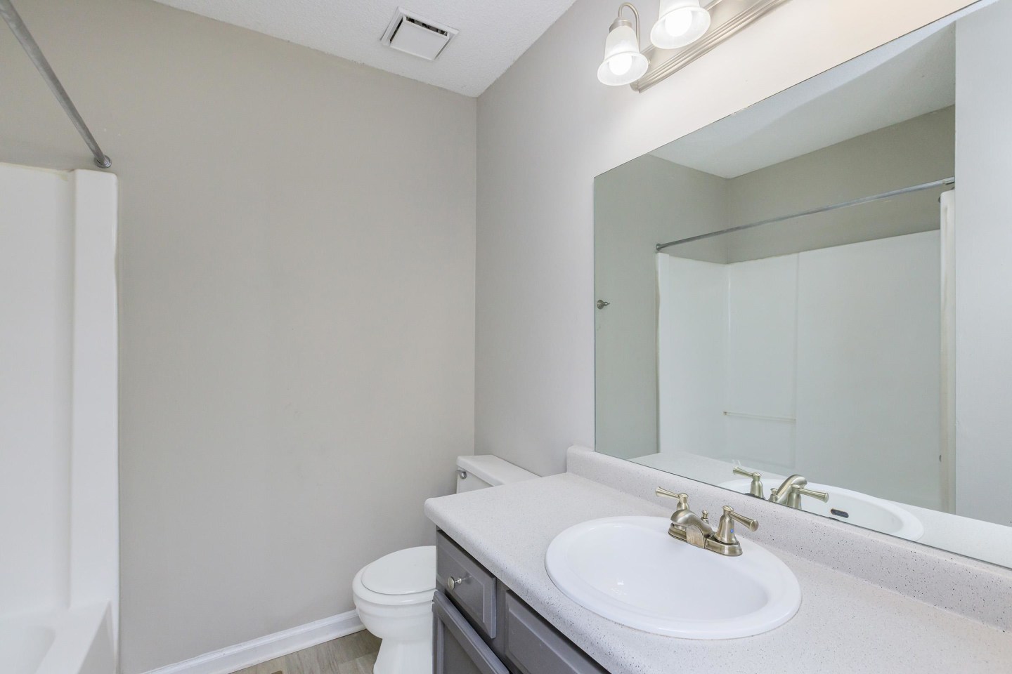Lexington Village Image 14