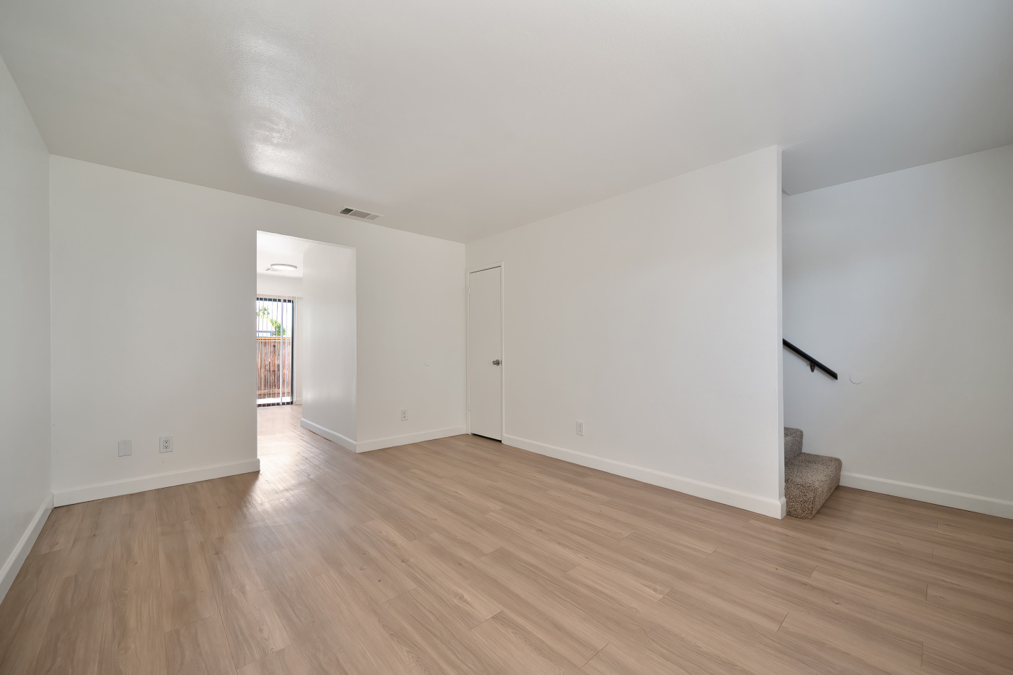 Townhomes at 201 Image 16