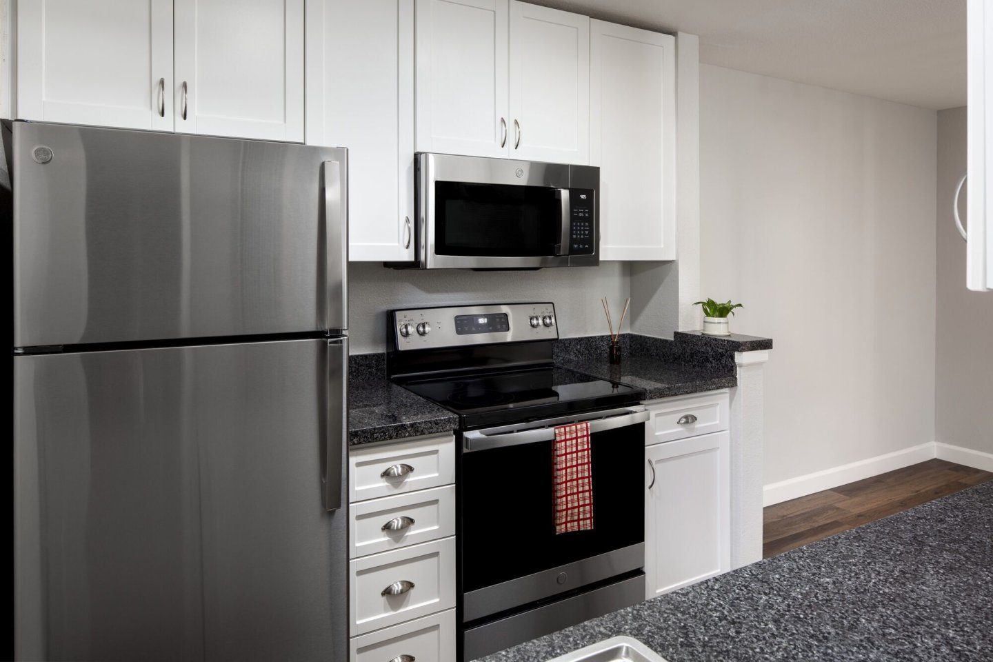 Alderwood Apartments Image 11