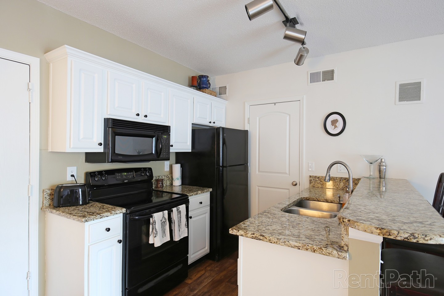 Pinegate Apartments Image 10