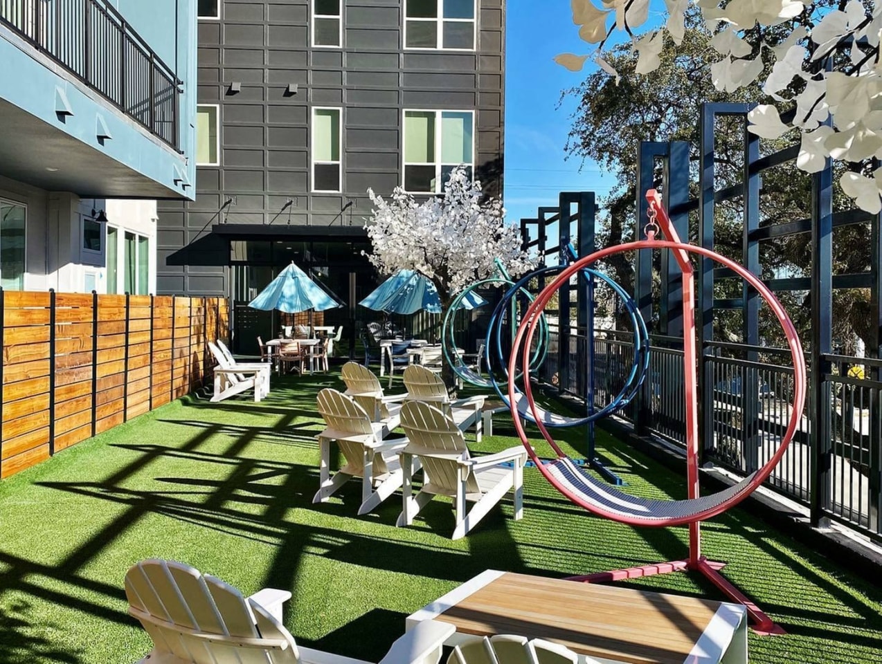 The Vic at Interpose Image 10