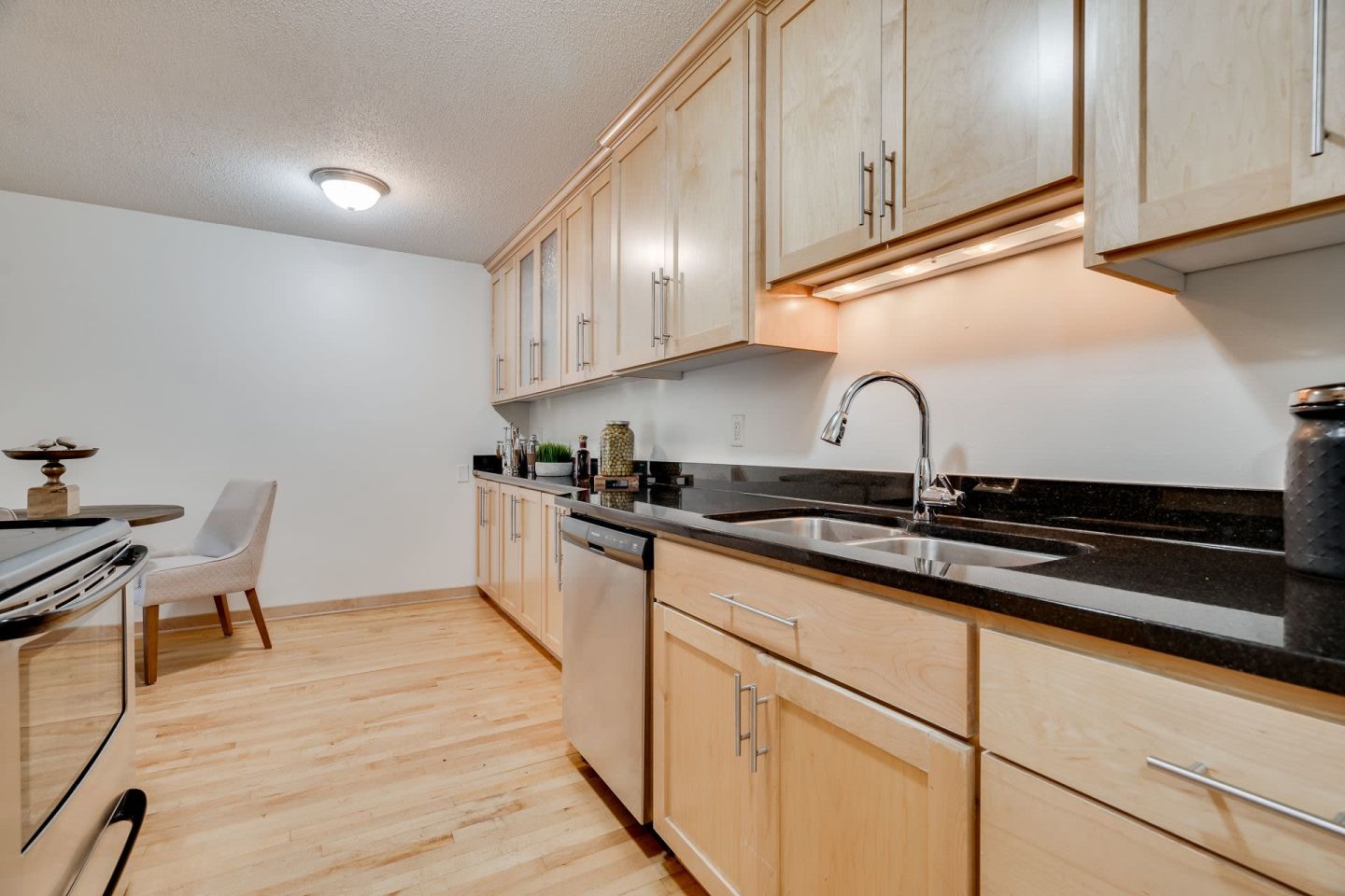 311 Kenwood Parkway Image 5