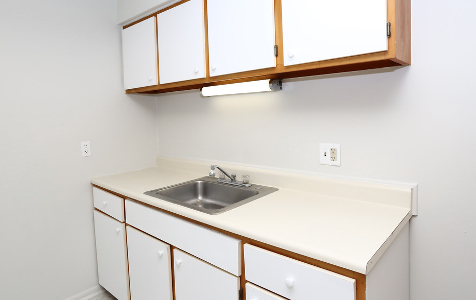 Meadoway Gardens Image 11