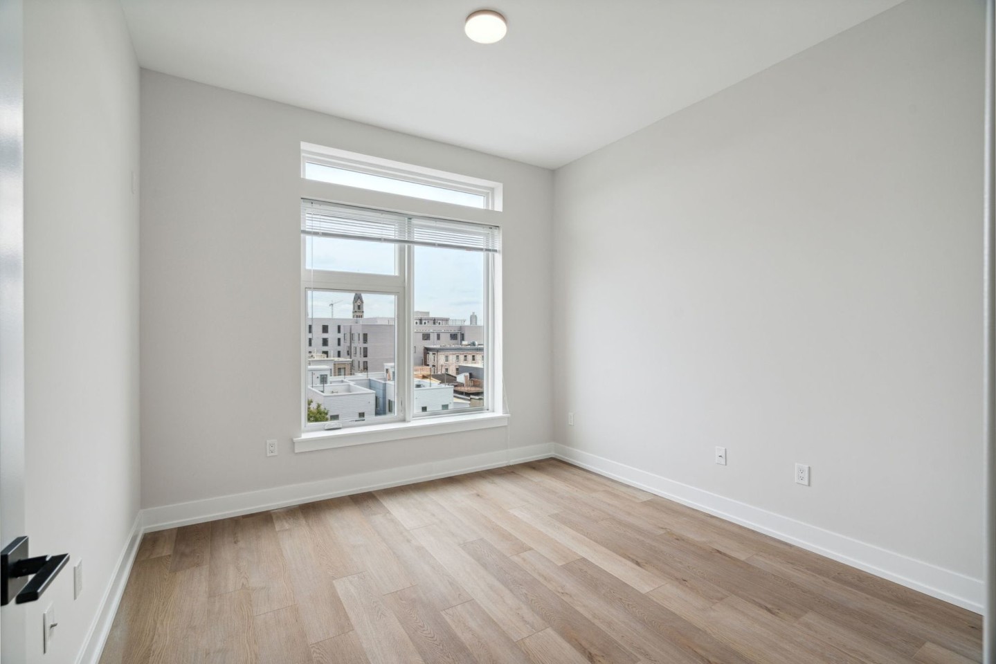 720 Thompson Street Image 73