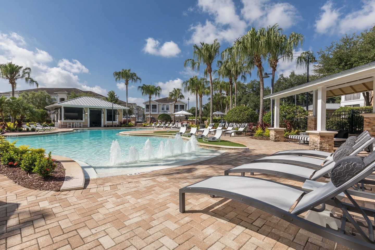 Luxe at 1820 Image 1