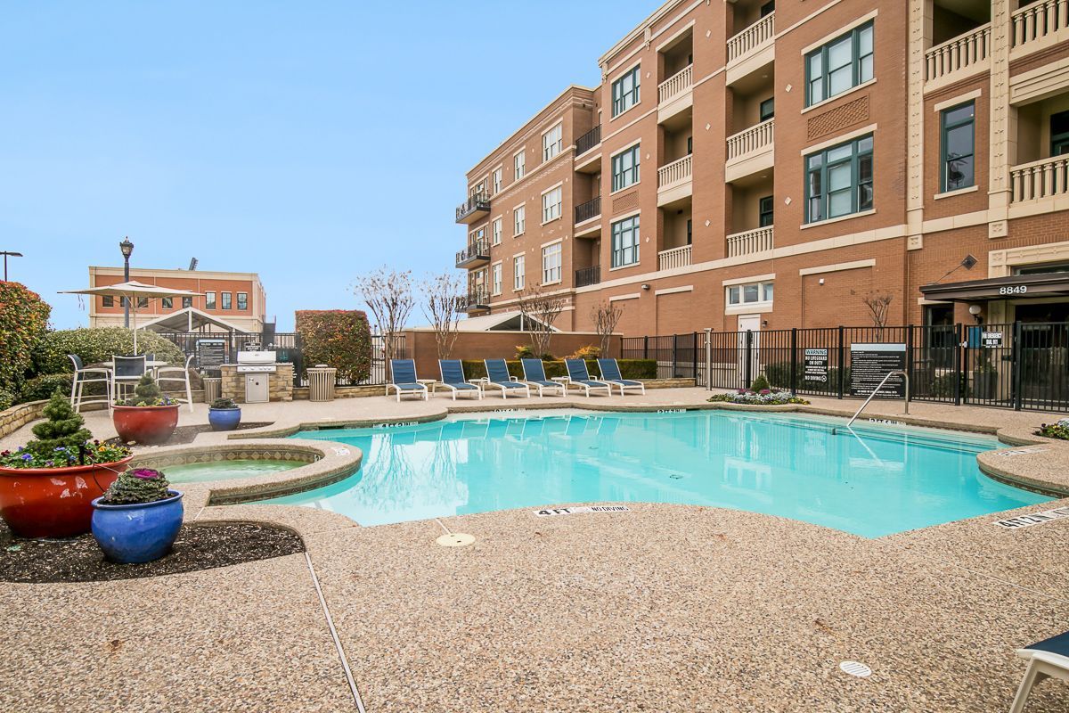 Plaza At Frisco Square Image 22
