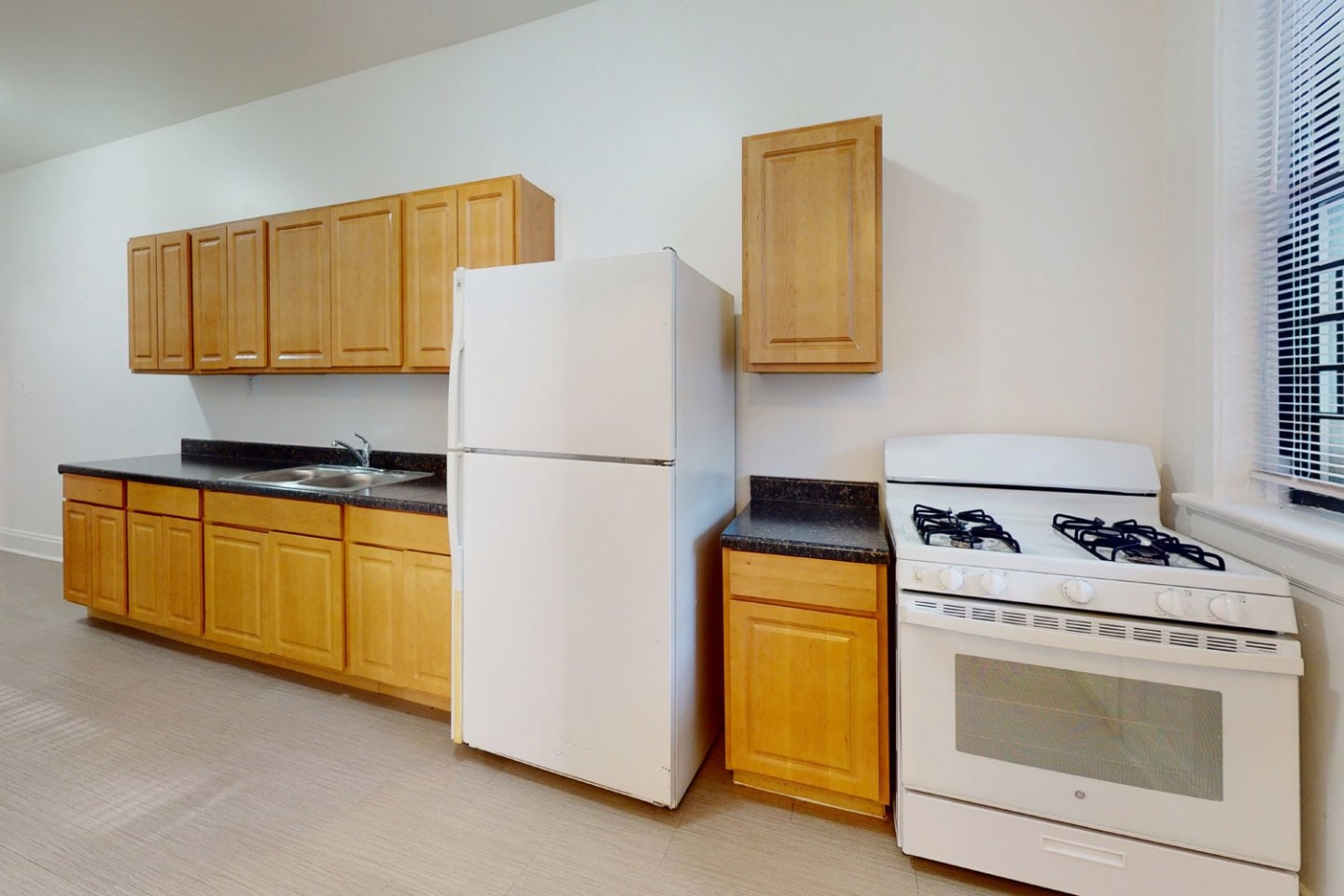 5218-5220 S. Kimbark Avenue Image 4