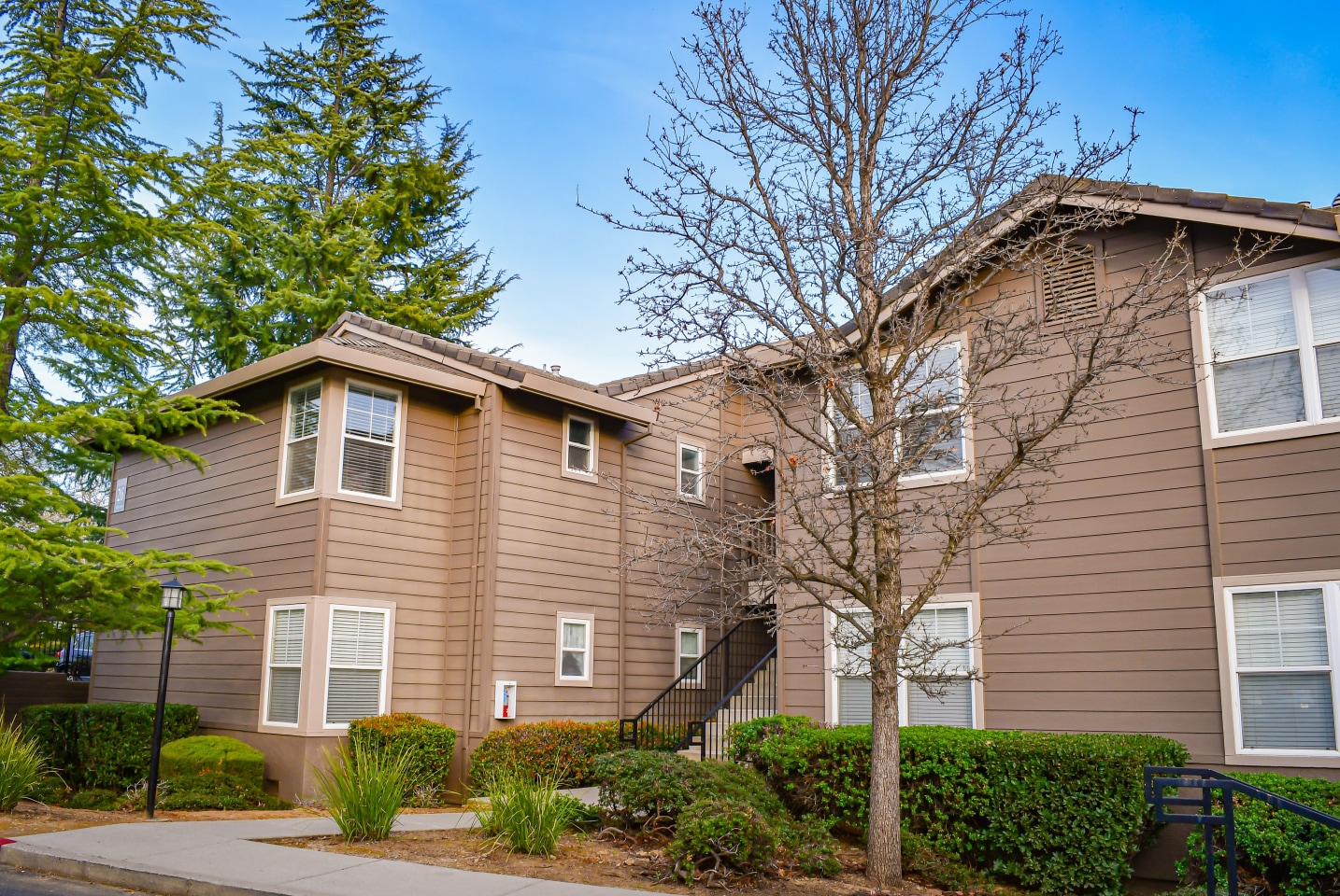 Lake Forest Image 43