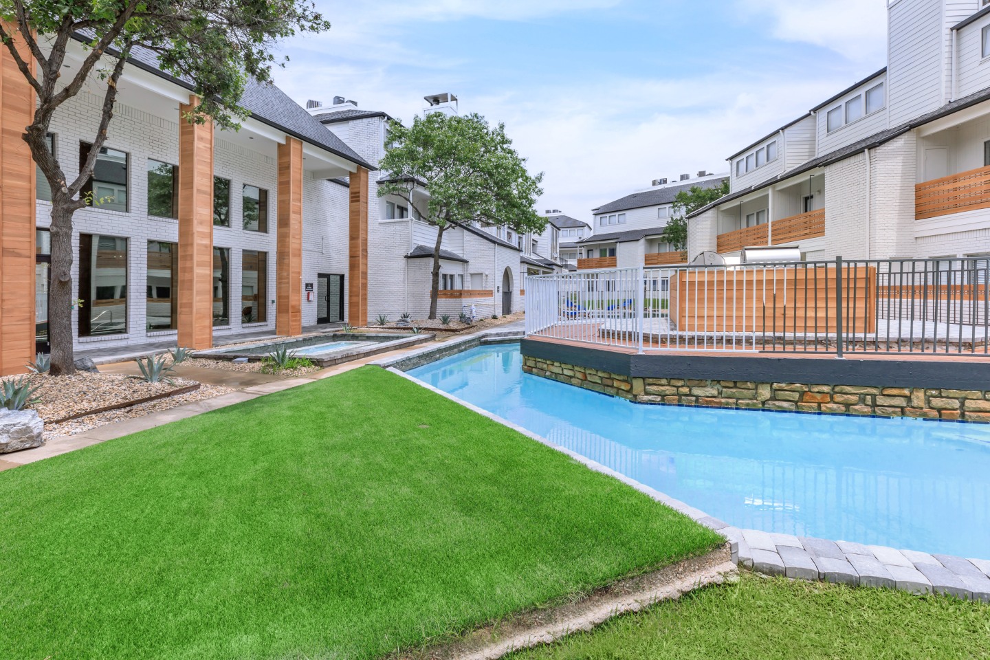 Axis Waterfront Image 21