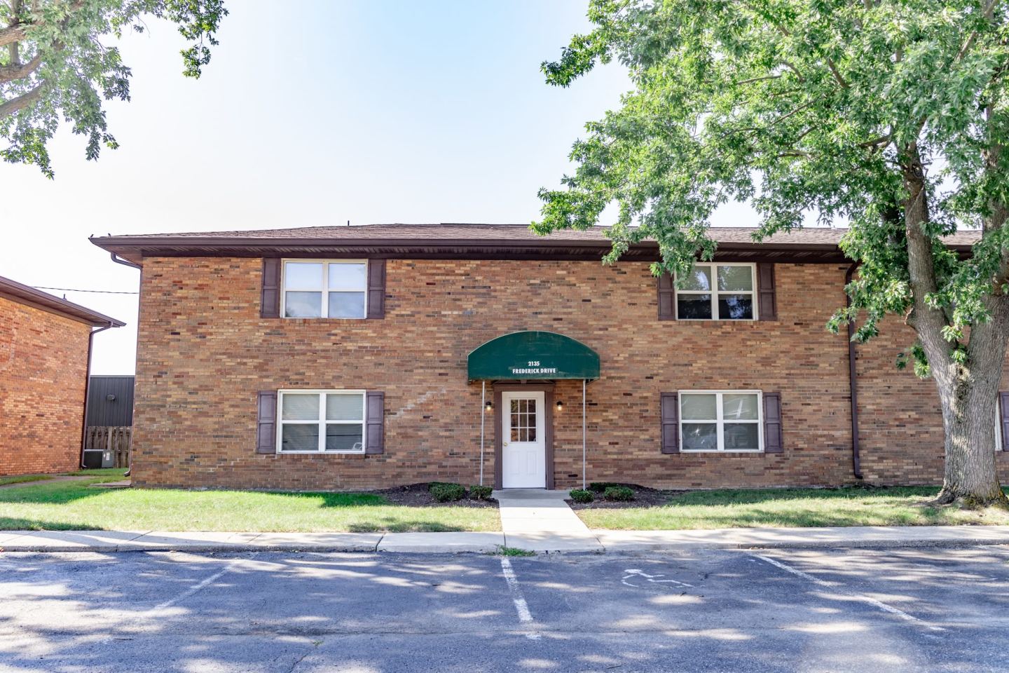 Somerset Apartments Image 11