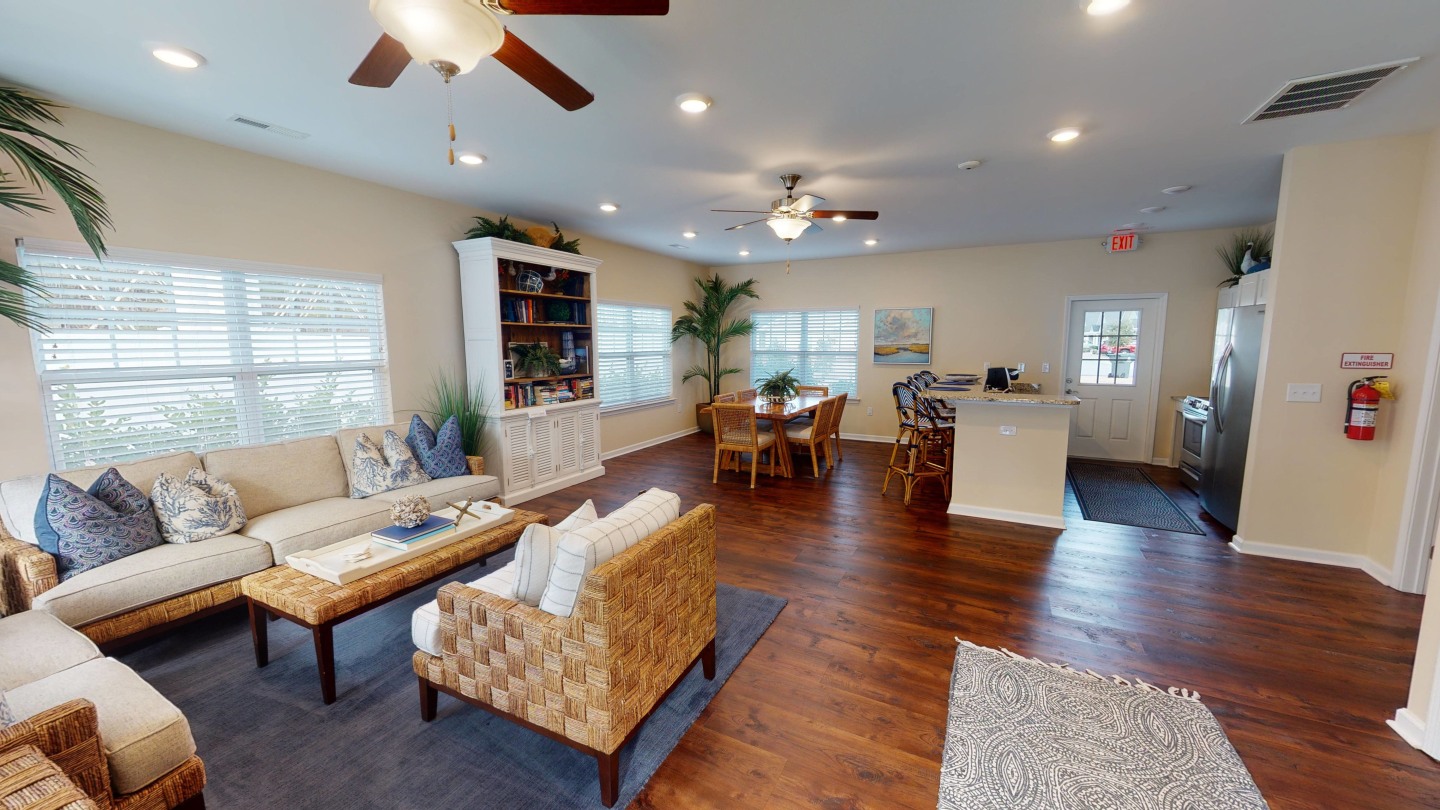 River Oaks Village Image 15
