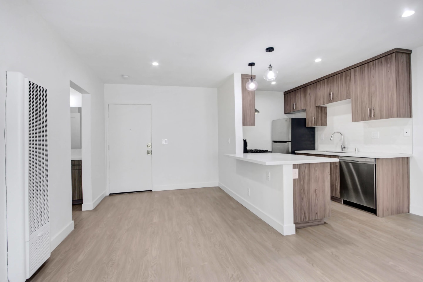 Hollywood Hills Apartments Image 10