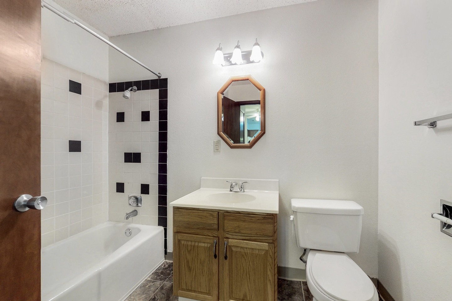 Robin Hill Image 32