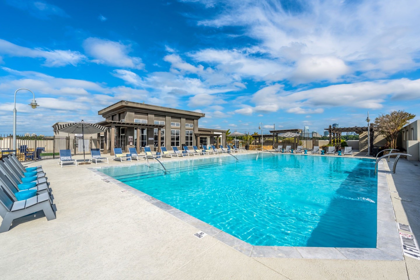 Peninsula at Buckhead Image 18