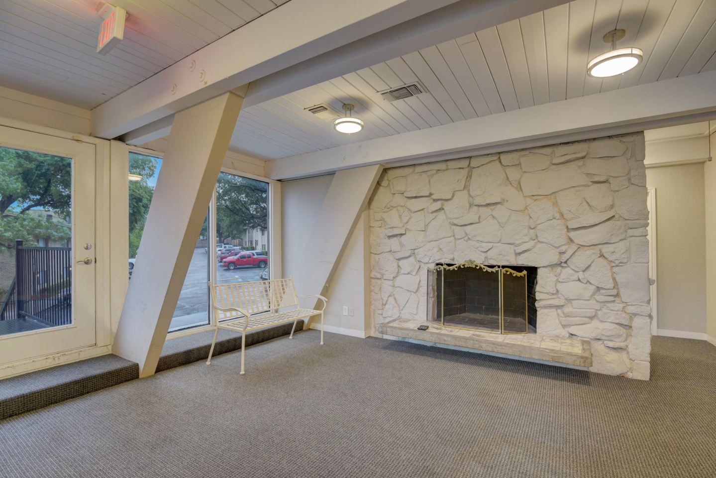 Lakefront Villas Image 14