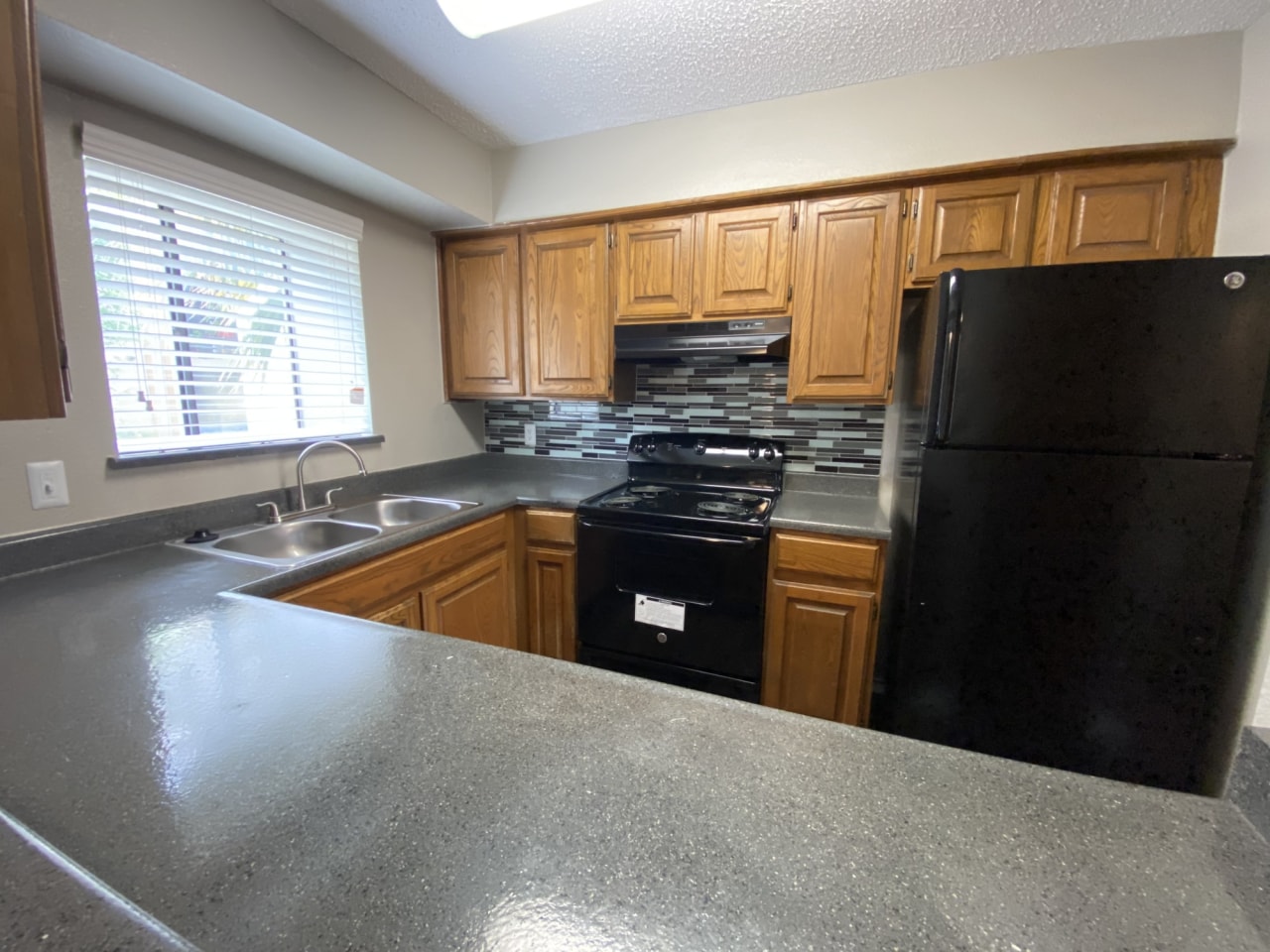 4000 Horizon Hill Image 4