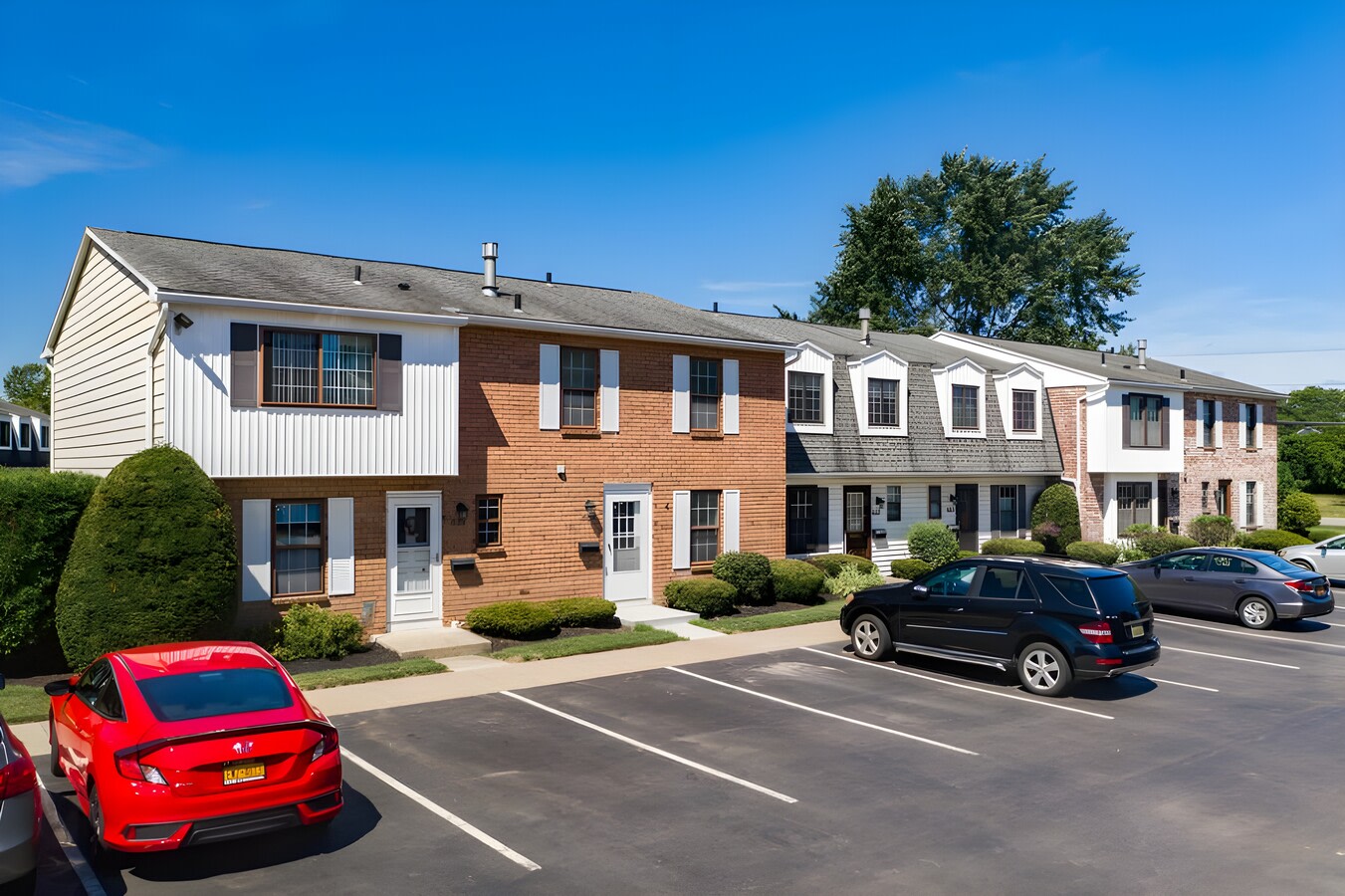 French Court Apartments Image 1