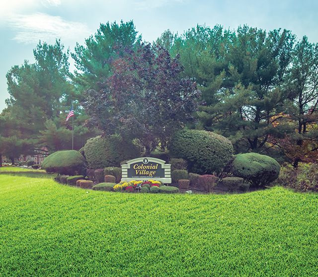 Colonial Village Apartments Image 3