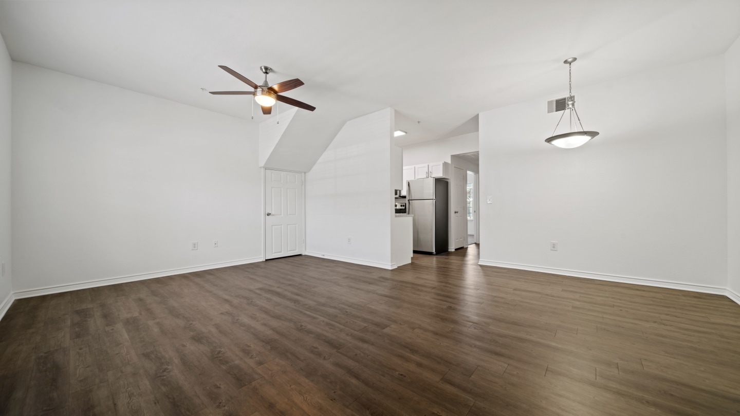 Cotton Crossing Apartment Homes Image 4