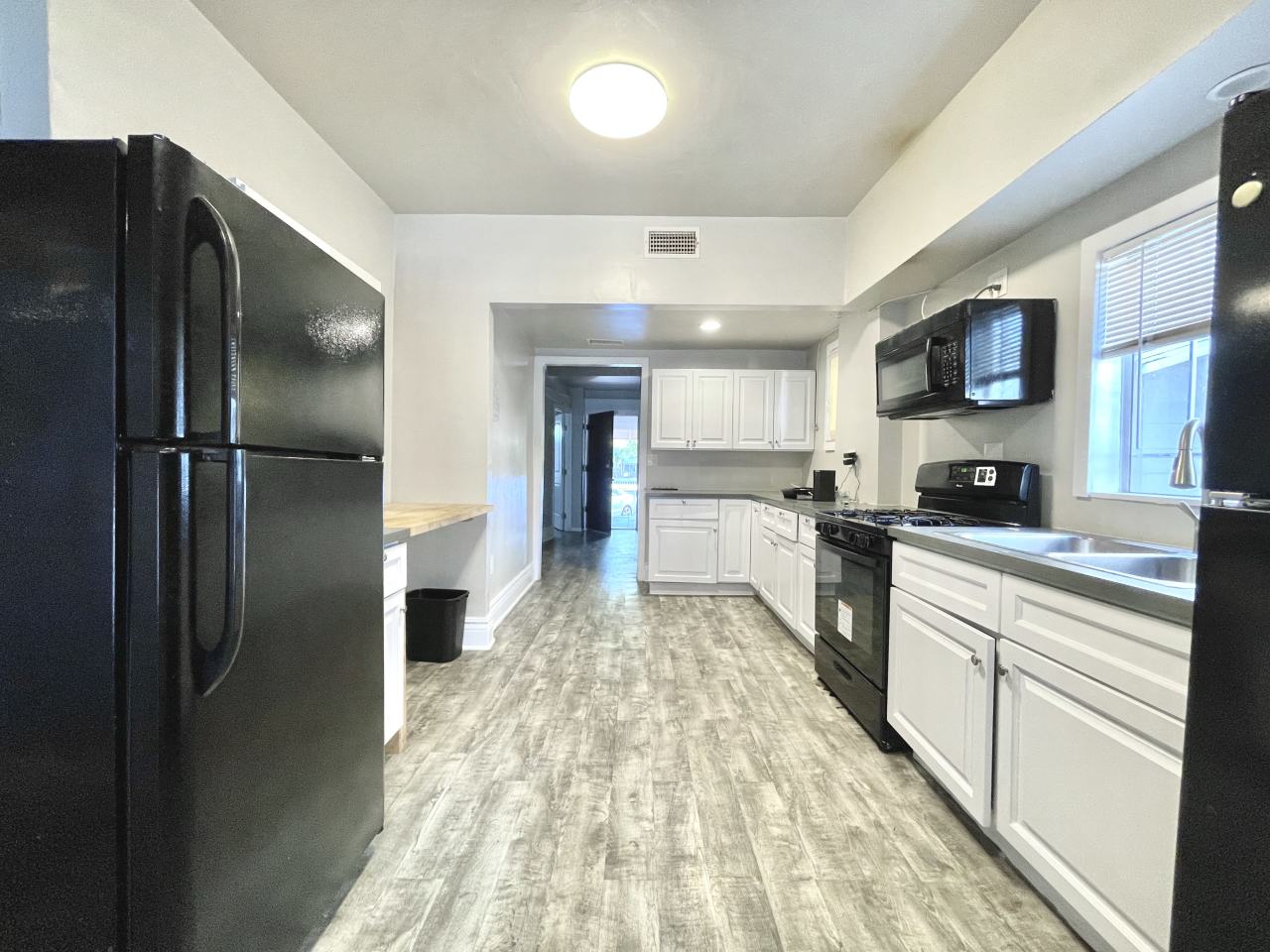 1196 1/2 W 36th Street - Co-Living Image 7