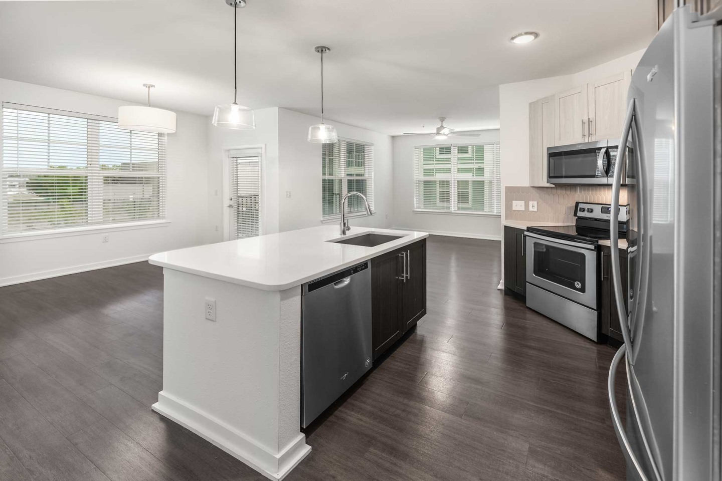 Essex Luxe Apartments Image 24