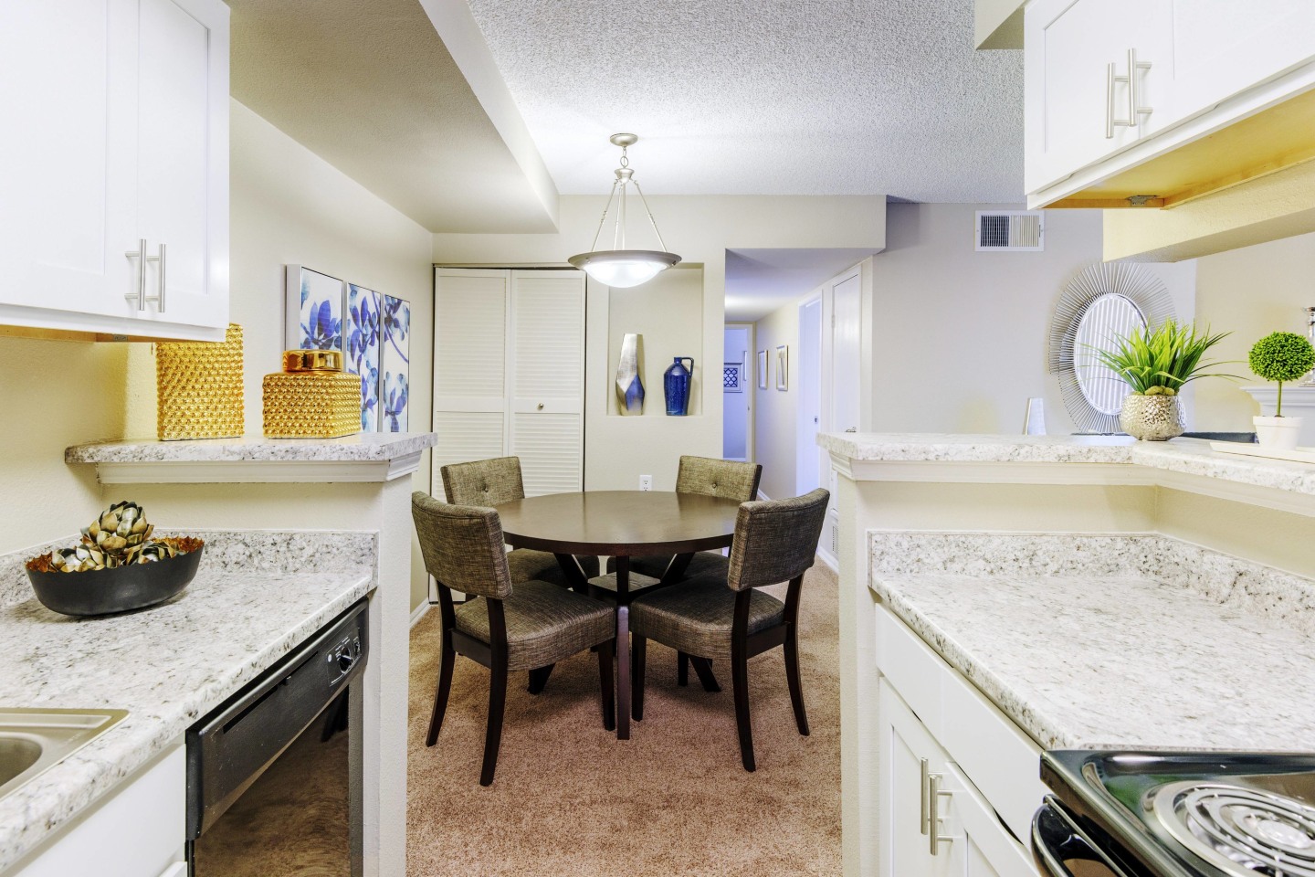 Bella Terra at City Center Apartments Image 6