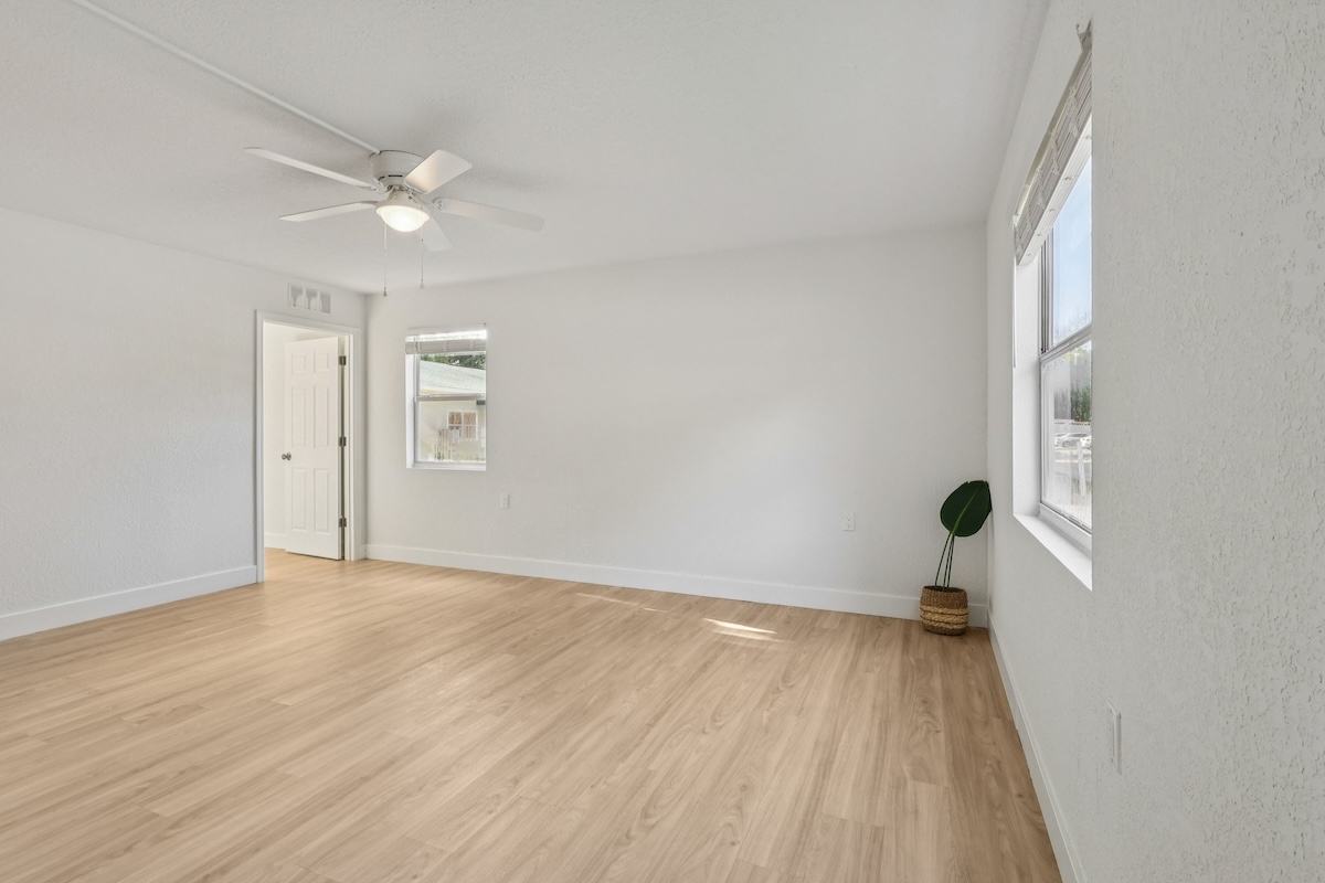 Haven on Canal Image 12