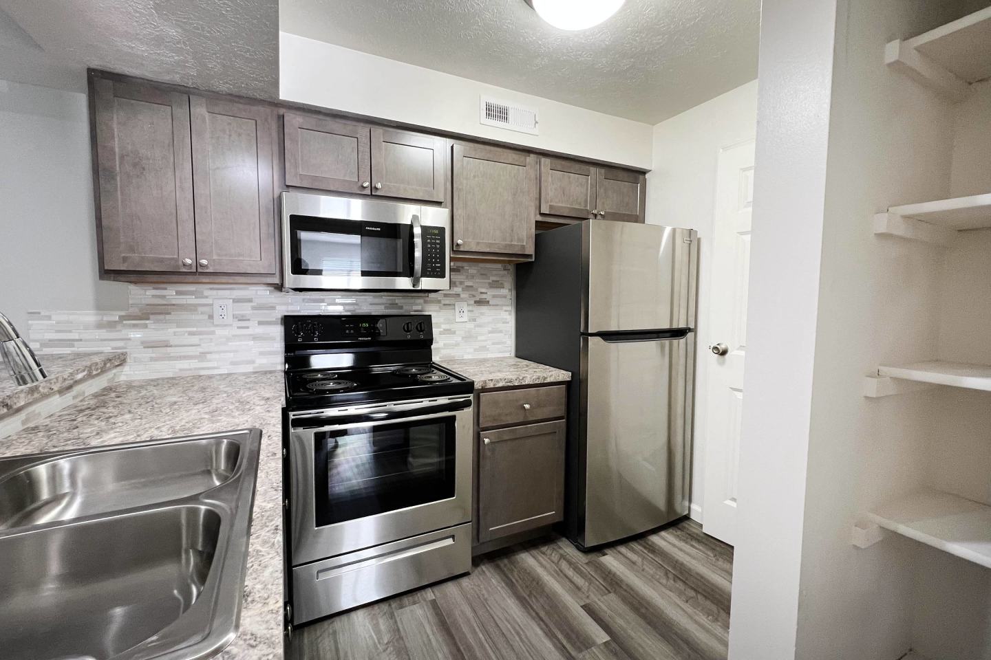 Deercross Apartments Image 60