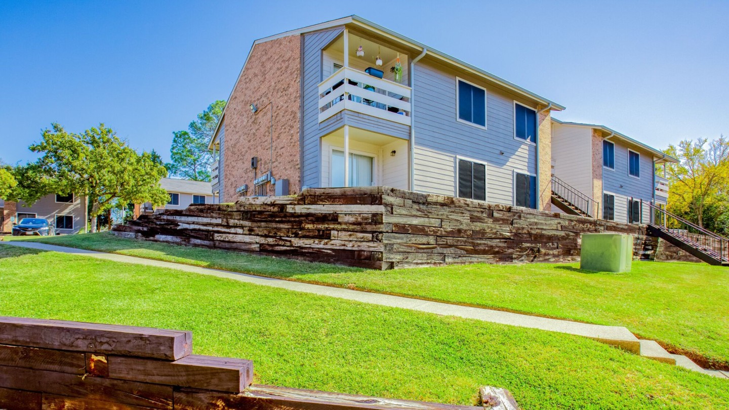 The Summit Apartments Image 11