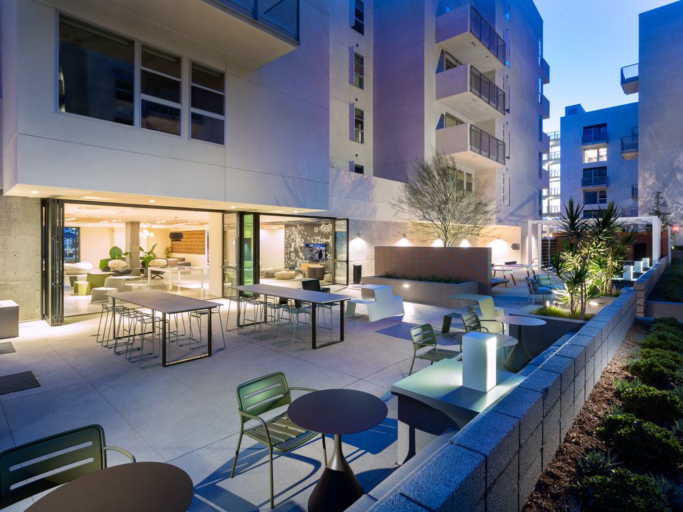 AVA Hollywood at La Pietra Place Image 23