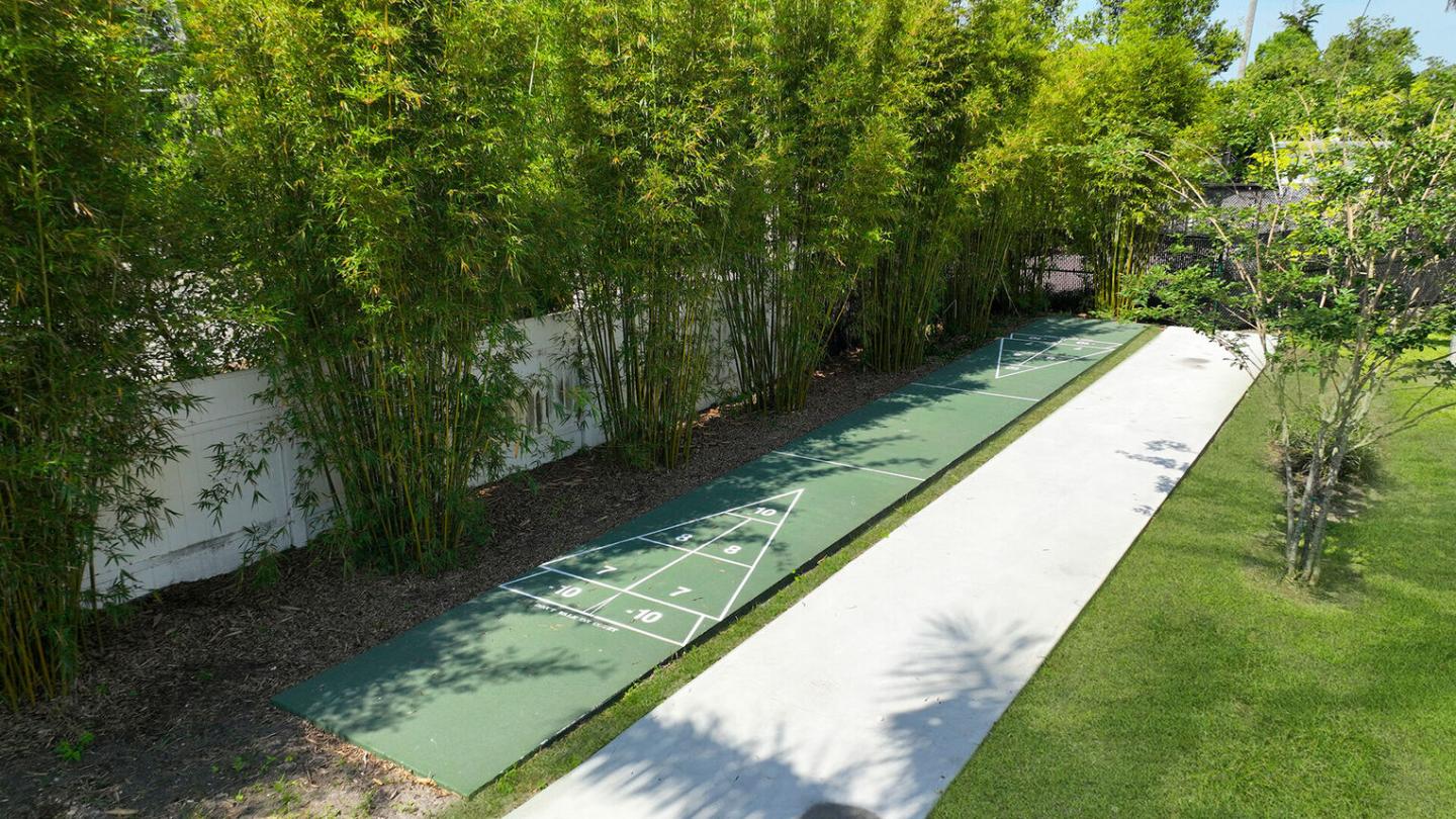 Woodlake Villas Image 8