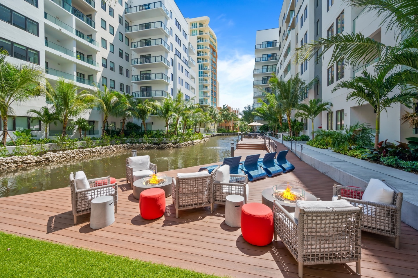 10X Las Olas Walk Image 23