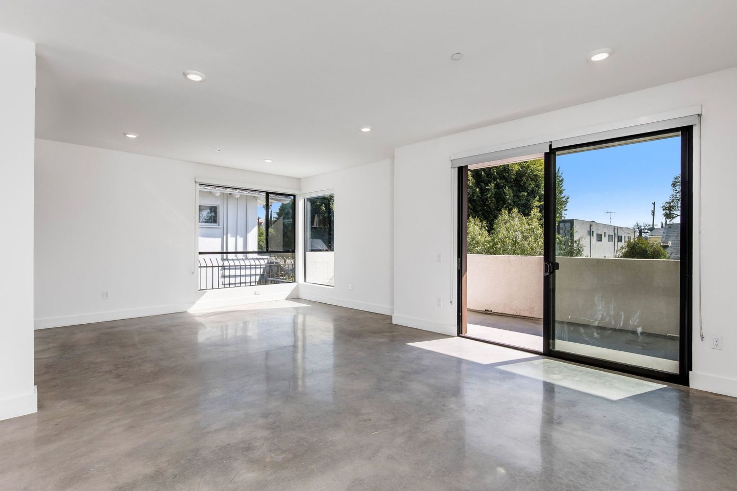 H Wood Apartments Image 23