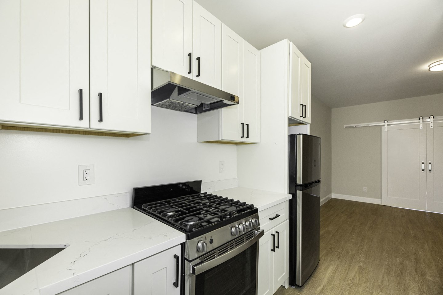 337 10TH AVENUE Apartments Image 14