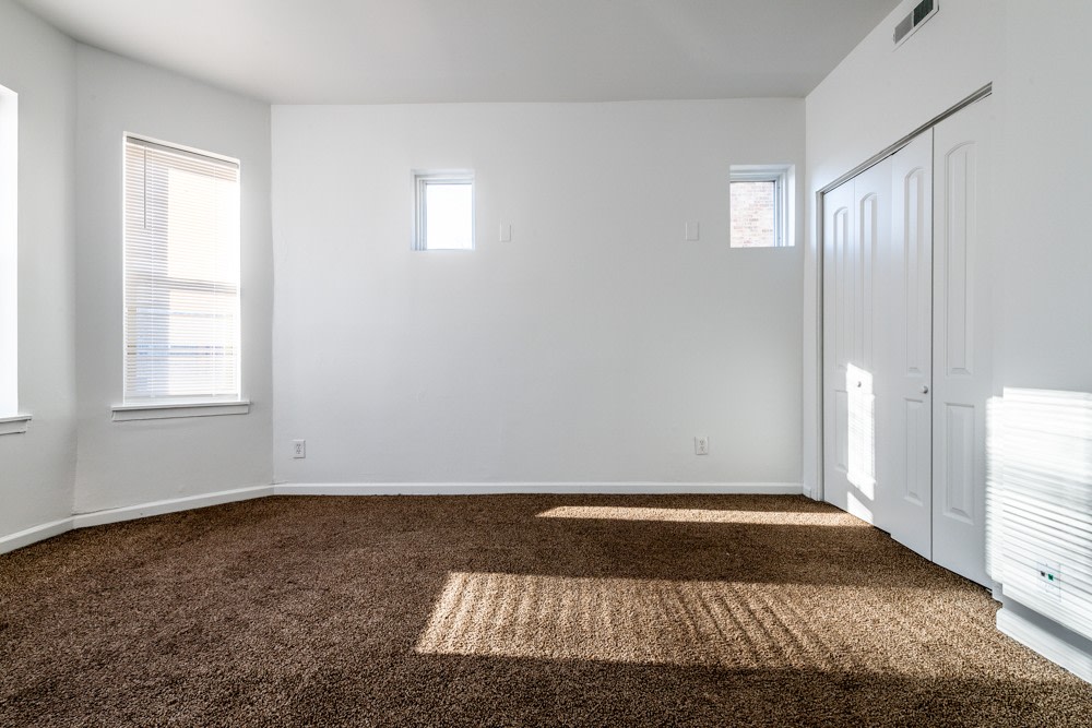 1236 S Lawndale Ave Image 6