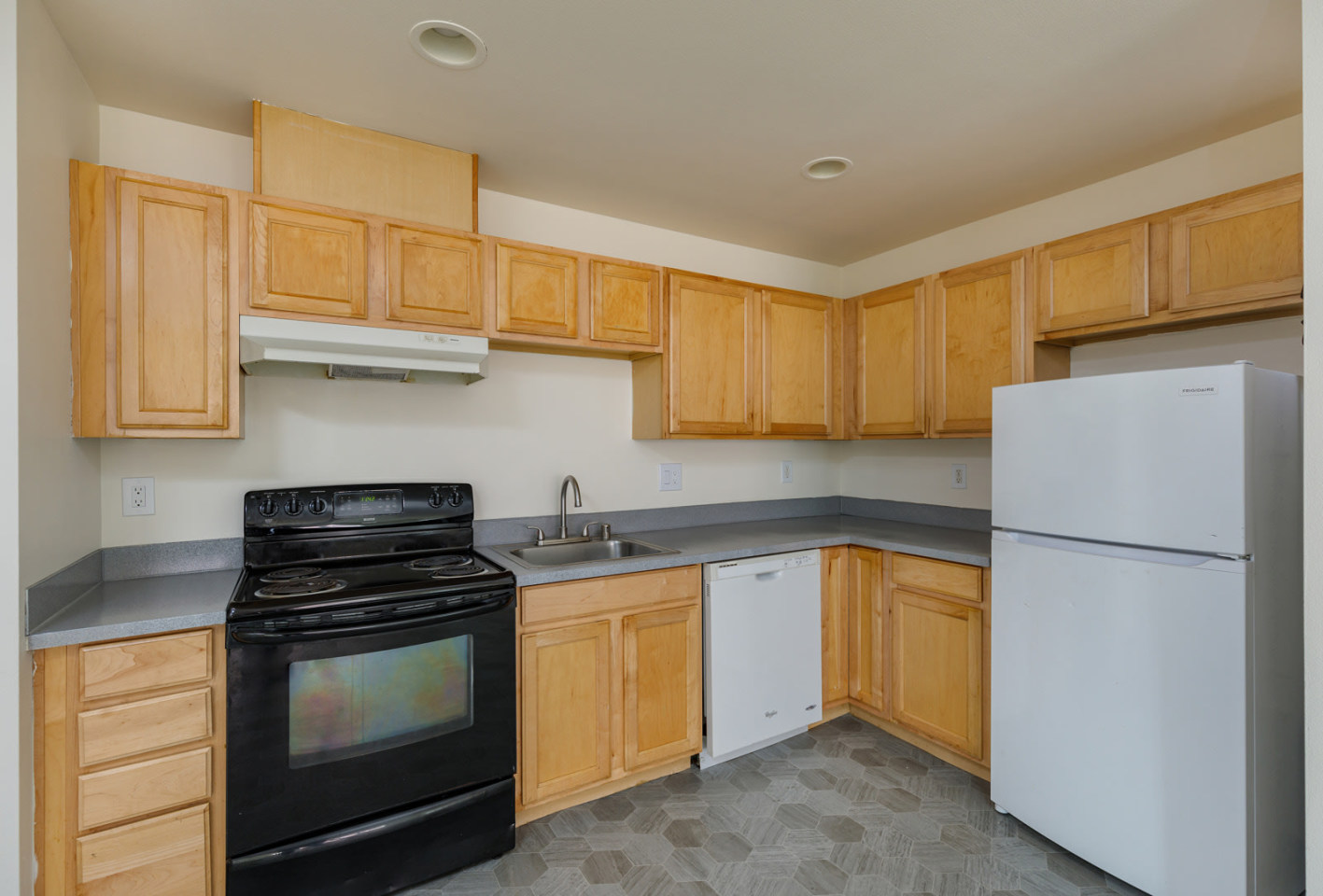 Shorewood Apartments Image 6
