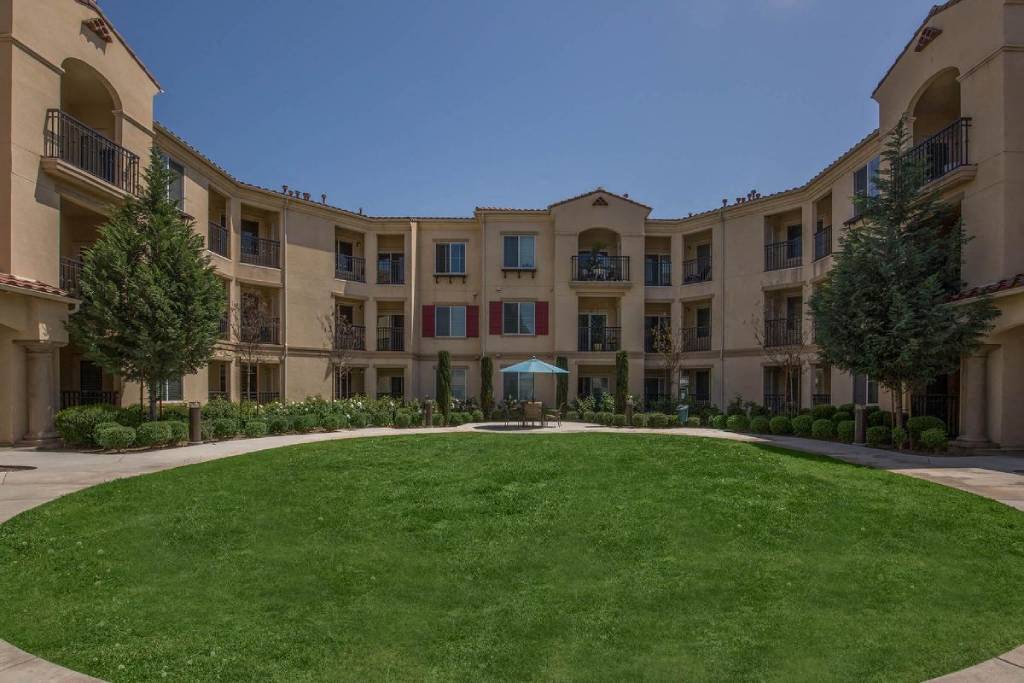 Senior Housing - Monaco Apartments Image 60